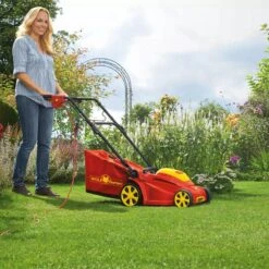 WOLF-Garten A 340 E Elektrische Grasmaaier - 1400 W - 34 Cm Maaibreedte - 30 Liter Opvangbak - Centrale Hoogte-instelling 30 WOLF-Garten A 340 E Elektrische Grasmaaier - 1400 W - 34 Cm Maaibreedte - 30 Liter Opvangbak - Centrale Hoogte-instelling -Gardena Winkel 1200x1200 187