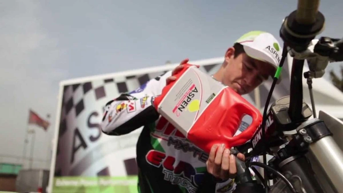 Aspen 2 FRT 5 Liter Schone Alkylaatbenzine Voor Tweetaktmotoren 5 Aspen 2 FRT 5 Liter Schone Alkylaatbenzine Voor Tweetaktmotoren - Afbeelding 3